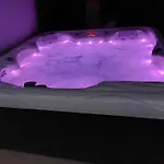 Gorevirat 2 Avec Jacuzzis Et Terrasses Privatives Pour Chaque Apartment Corcelles (Jura)