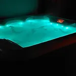 Gorevirat 2 Avec Jacuzzis Et Terrasses Privatives Pour Chaque Apartmán Corcelles (Jura)