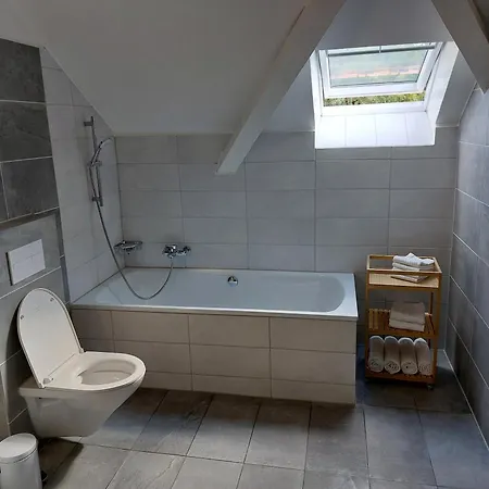 Apartment Gorevirat 2 Avec Jacuzzis Et Terrasses Privatives Pour Chaque Corcelles (Jura)